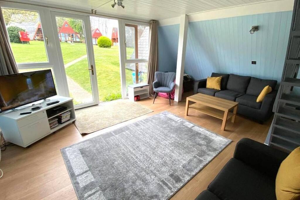 Front Line Chalet With Open Sea Views & Swimming Pool In Kingsdown No14 Vila Exterior foto